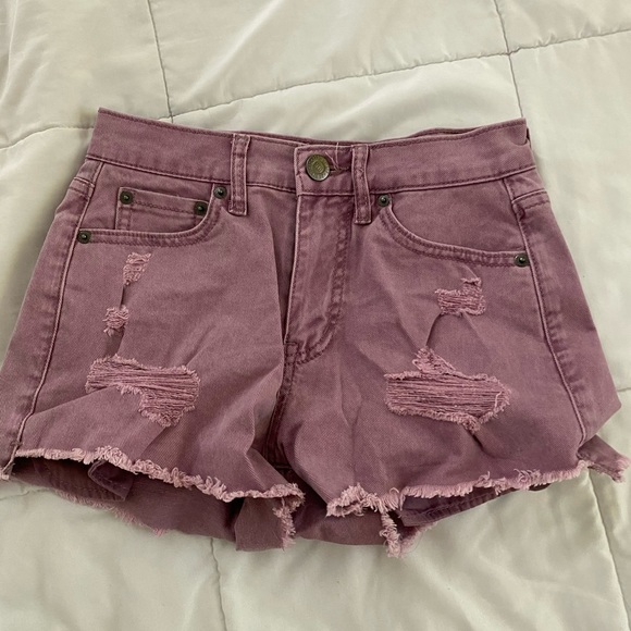 Light wash purple jean shorts - Picture 1 of 2